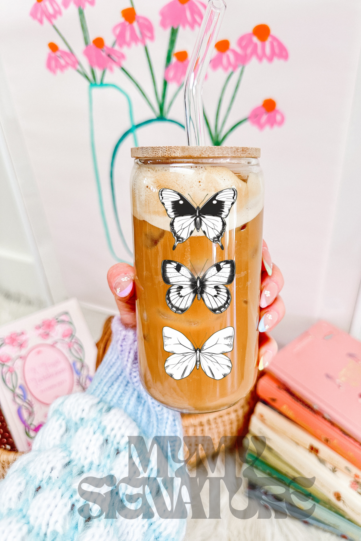 Modèle 16 oz - Papillons noirs et blanc